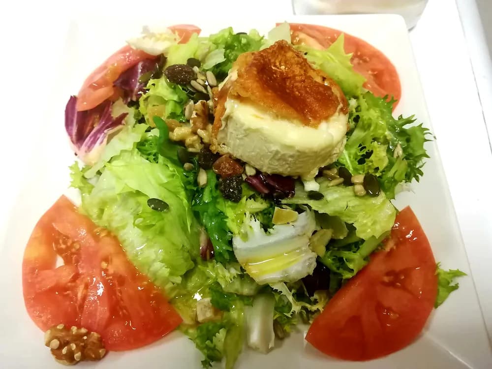 Ensalada de Rulo de Cabra